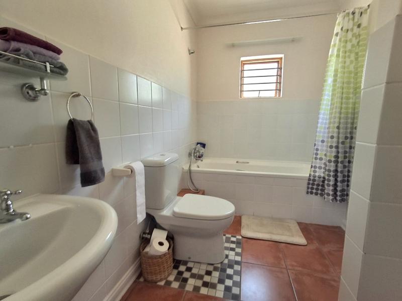 3 Bedroom Property for Sale in Britannia Bay Western Cape